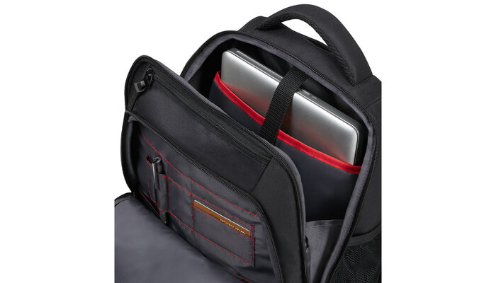 15,6" Laptop compartment