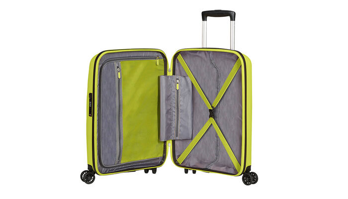 Interior organisation with extra zipped apron pocket 