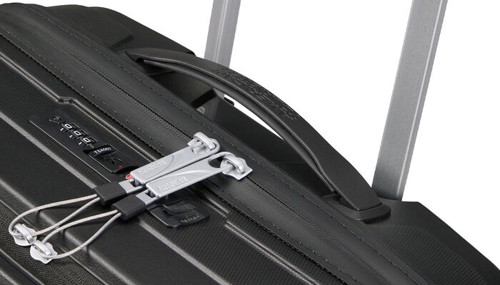 Water-repellent coated zipper