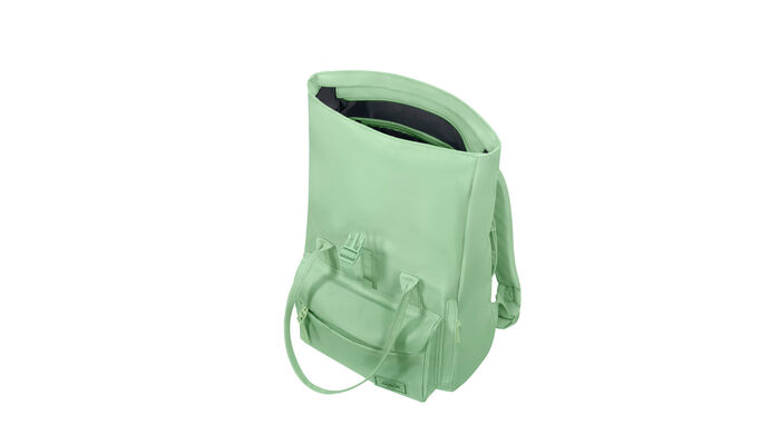 Large main compartment