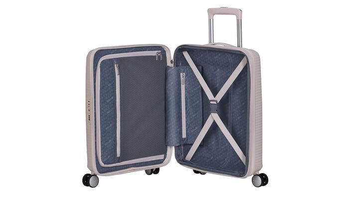 Interior organisation with extra zipped apron pocket 