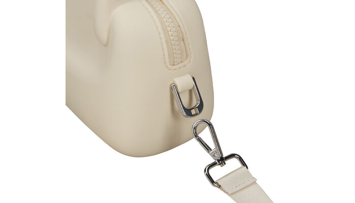 Removable shoulder strap