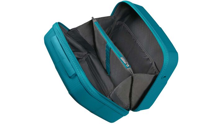 Komplett ausgestatteter Innenraum