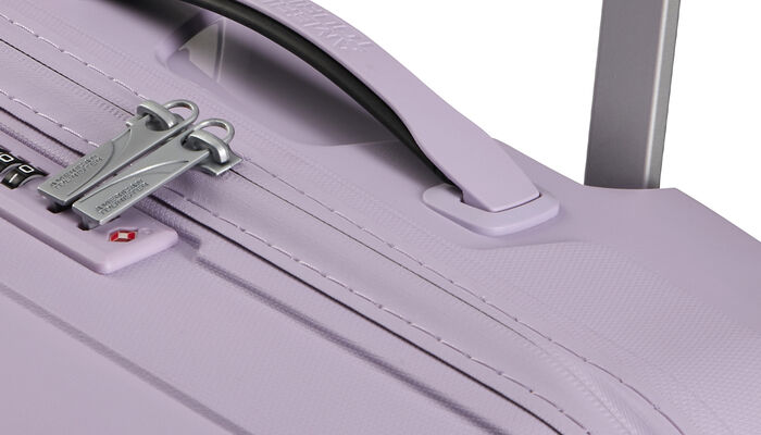 Water-repellent coated zipper