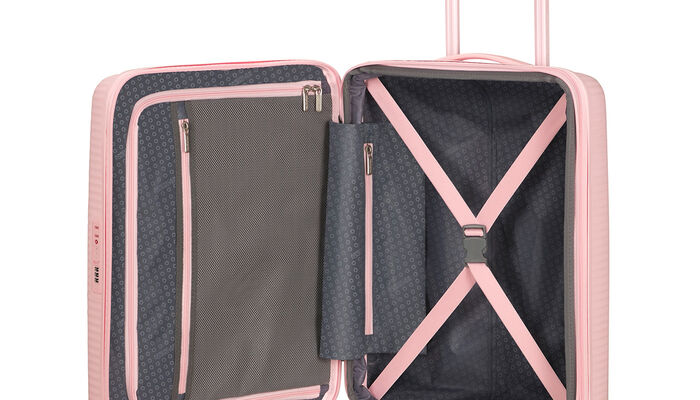 Interior organisation with extra zipped apron pocket 