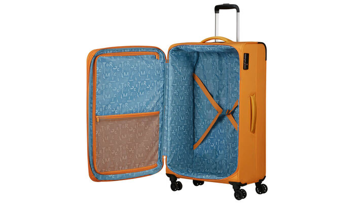 Voll ausgestatteter Innenraum: