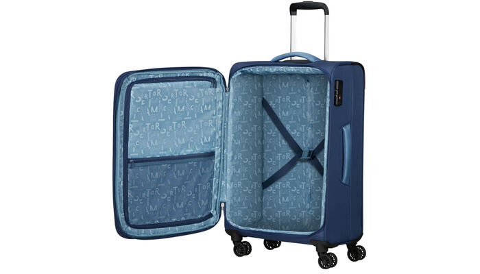 Voll ausgestatteter Innenraum: