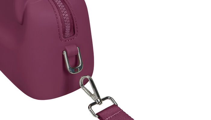 Removable shoulder strap