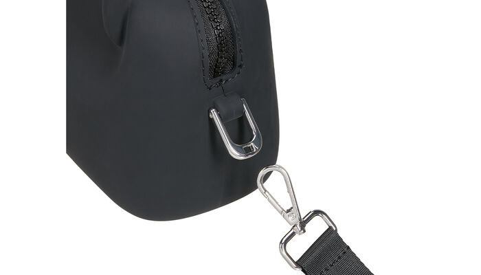 Removable shoulder strap