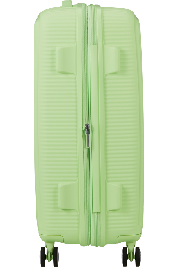 American Tourister SoundBox Spinner TSA Expandable 67cm  Kiwi Green